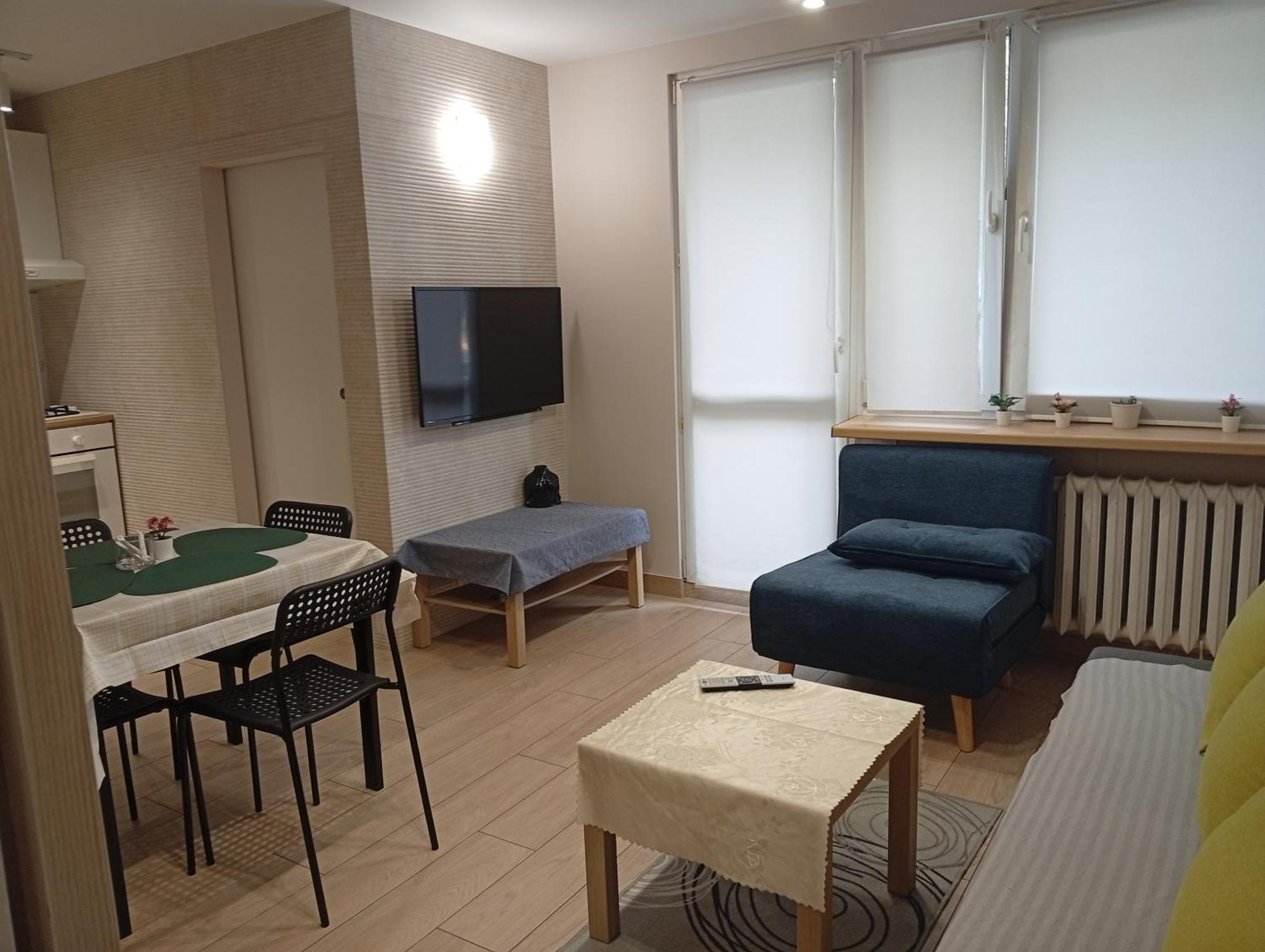 צ'סטוצ'ובה Apartament Zacisze מראה חיצוני תמונה